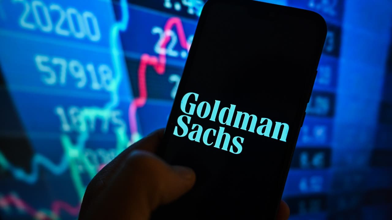 Goldman Sachs’tan SMCI’ye Sat Uyarısı: Marjlar Baskı Altında