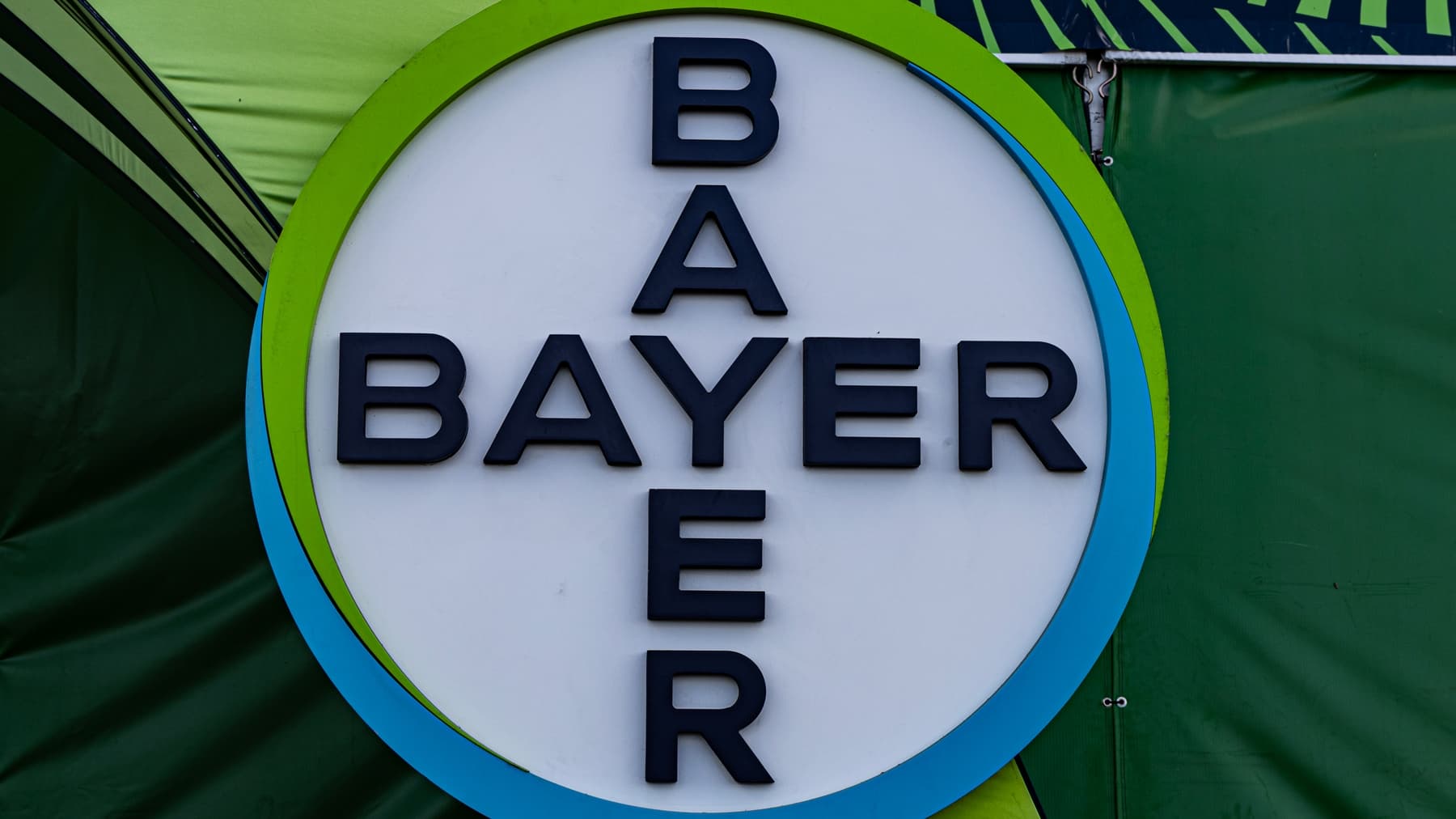 Bayer’de Hukuk Rüzgârı Tersine Döndü: Roundup Davası Hisseleri Uçurdu