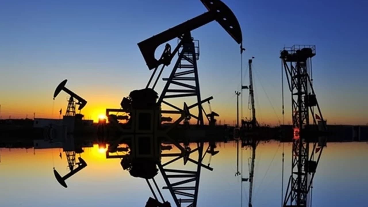 Orta Doğu Gerilimi Petrol Piyasasına Risk Primi Yüklüyor