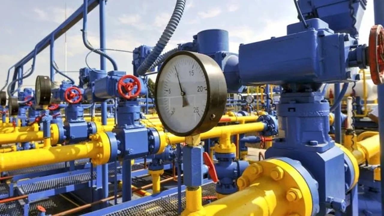 Ukrayna Güzergâhında Rus Petrol Akışı Sert Düştü: 10 Yılın En Düşük Seviyesi