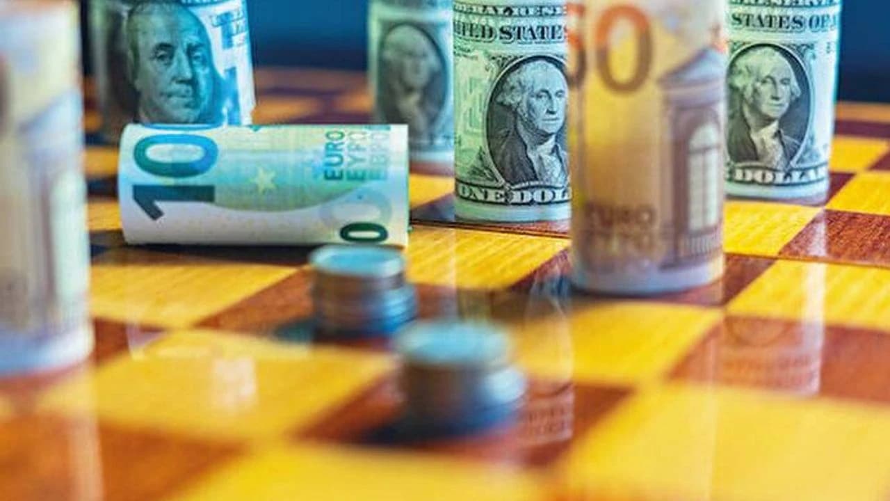 ECB’li Kocher: Euro Güçlü Değil, Dolar Bilerek Zayıflatılıyor Olabilir