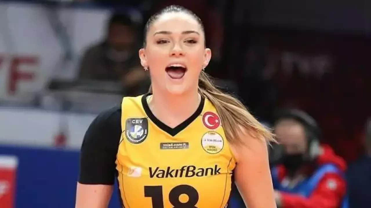 Transfer İddialarına Nokta: Zehra Güneş VakıfBank’ta Kaldı