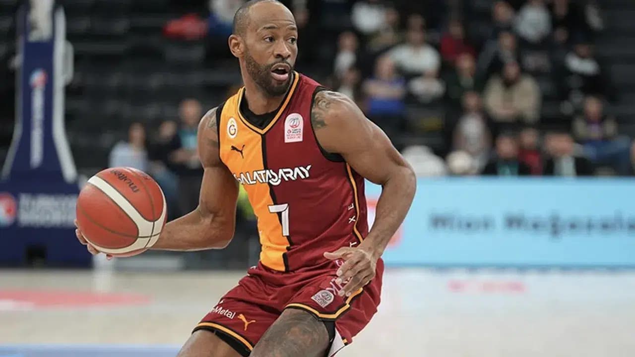 Pozzecco’nun Atıldığı Derbi Sonrası Galatasaray Ayakta