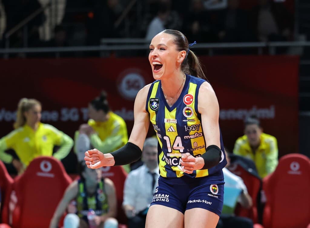 Sultanlar Ligi’nde Deplasman Zaferi: Fenerbahçe Medicana Durmadı