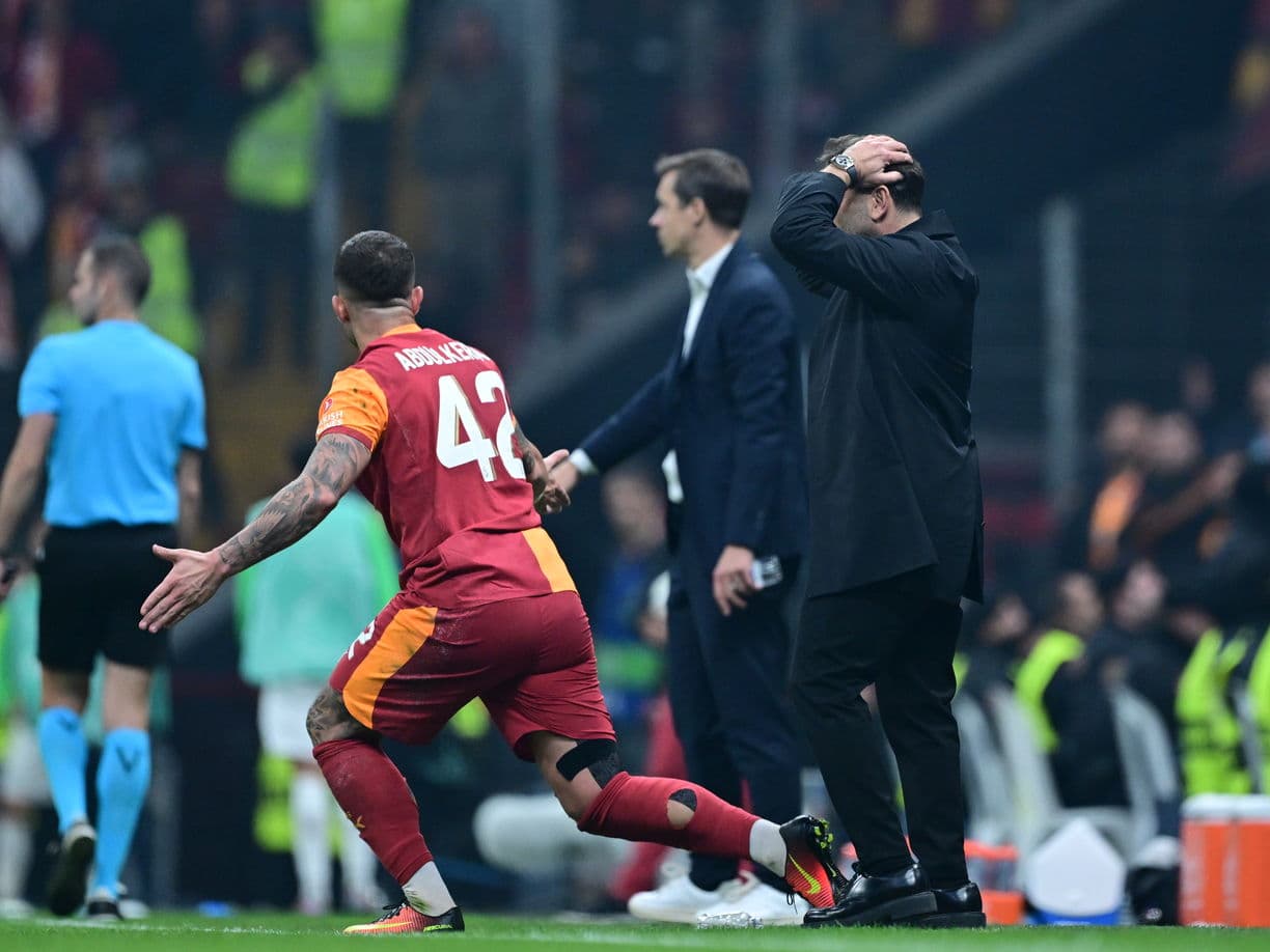 Derbiyi Kazanan Galatasaray’da Okan Buruk’tan Hakem İsyanı