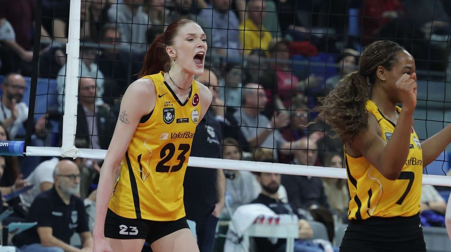 VakıfBank Zoru Başardı: Beş Setlik Mücadele Sonunda Final-Four Kapısı Açıldı  Kategori: Spor