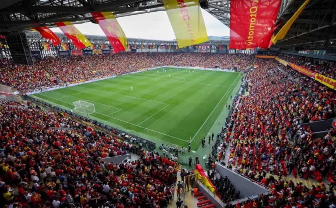 Göztepe-Galatasaray Maçı Öncesi Tüm Gözler İzmir’de: Zirve Yarışı Kızışıyor