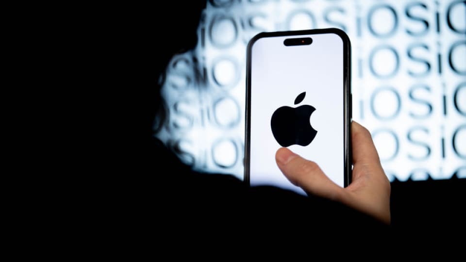 Apple Siri Güncellemesiyle Sohbetlerin Otomatik Silinmesini Test Ediyor
