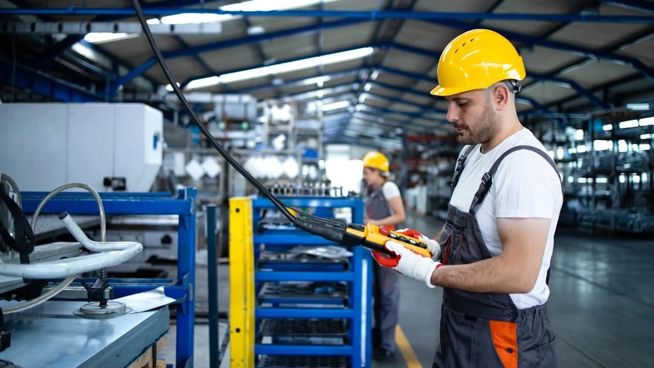 Sanayi Üretici Fiyat Endeksi Mayıs'ta Aylık %2,42 Yıllık %30,55 Arttı